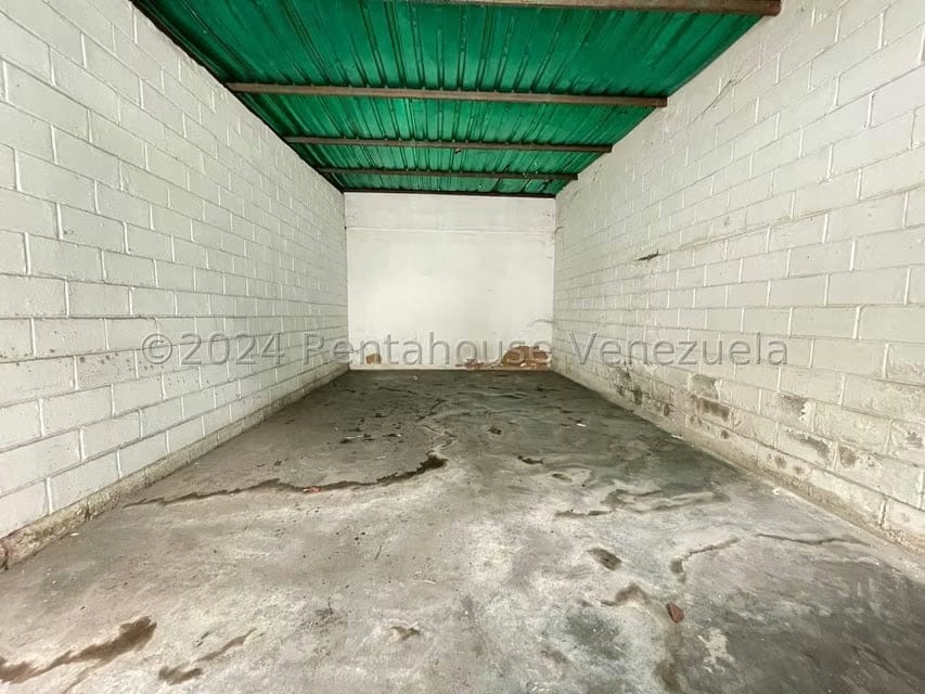 Comercial (Edificio) en Alquiler en La Romana, Aragua - 42