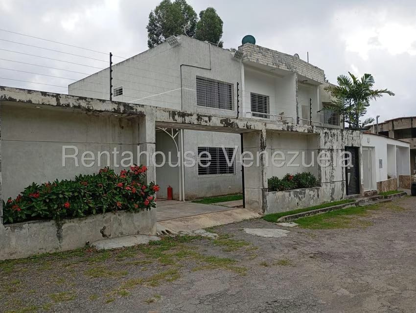 Casa (Duplex) en Venta en Colinas de Carrizal, Miranda