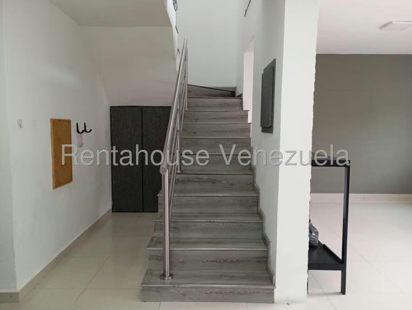 Casa (Duplex) en Venta en Colinas de Carrizal, Miranda - 13