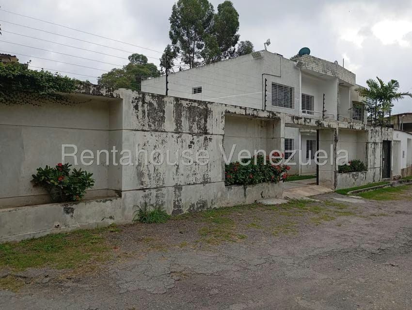 Casa (Duplex) en Venta en Colinas de Carrizal, Miranda - 3