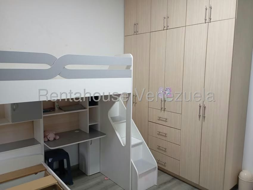 Casa (Duplex) en Venta en Colinas de Carrizal, Miranda - 24