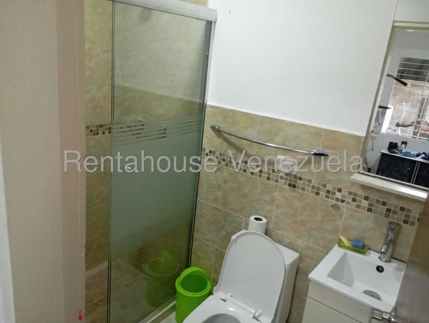 Casa (Duplex) en Venta en Colinas de Carrizal, Miranda - 28