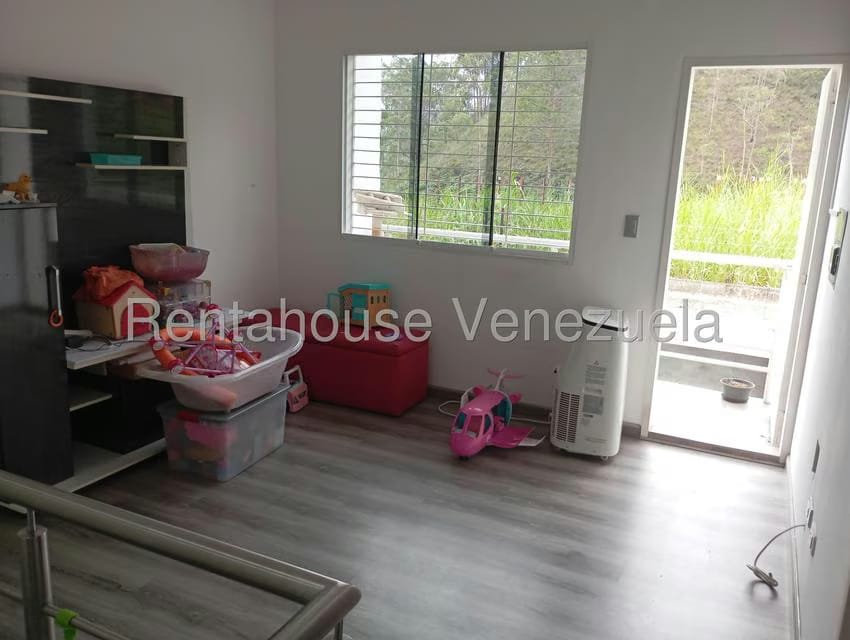Casa (Duplex) en Venta en Colinas de Carrizal, Miranda - 29