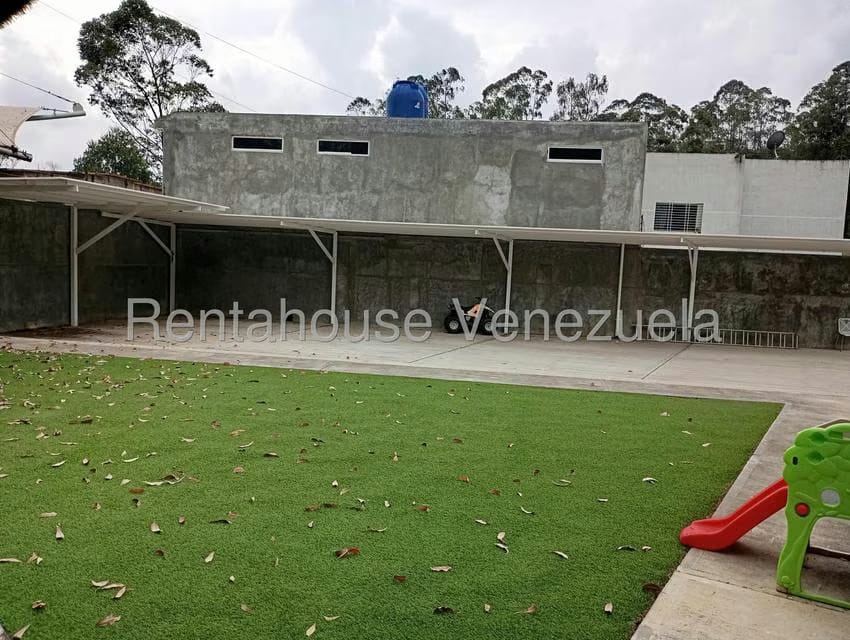 Casa (Duplex) en Venta en Colinas de Carrizal, Miranda - 39