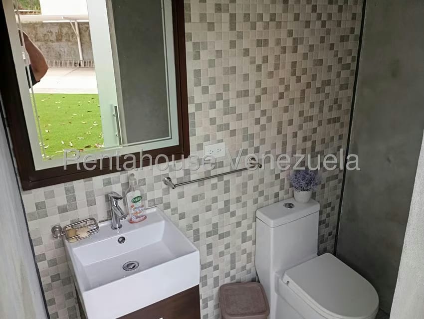 Casa (Duplex) en Venta en Colinas de Carrizal, Miranda - 42