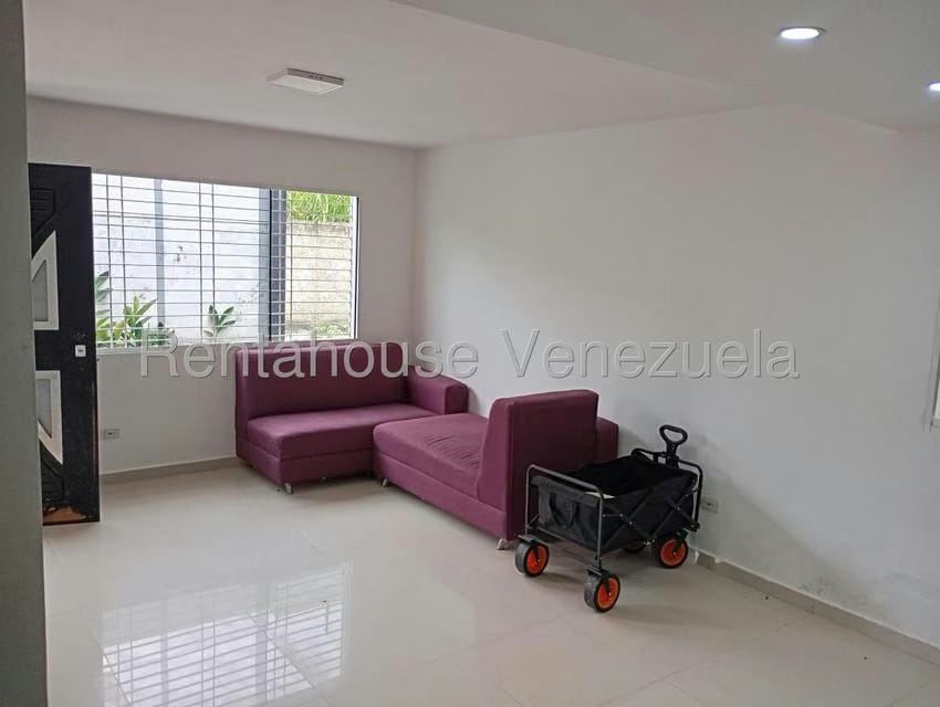 Casa (Duplex) en Venta en Colinas de Carrizal, Miranda - 8