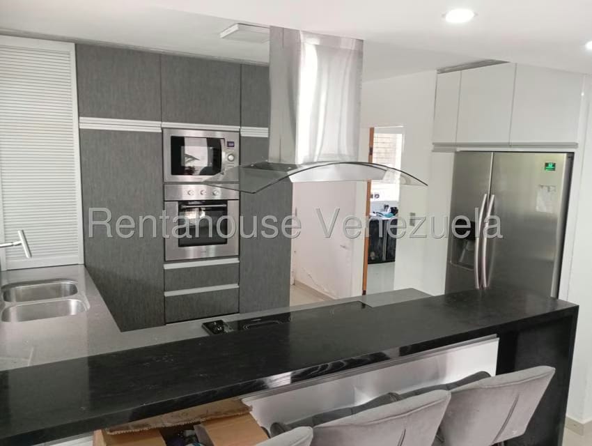 Casa (Duplex) en Venta en Colinas de Carrizal, Miranda - 9