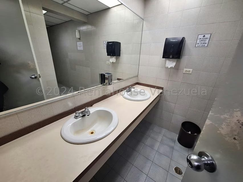 Comercial (Oficina) en Alquiler en Terrazas del Avila, Distrito Metropolitano - 12