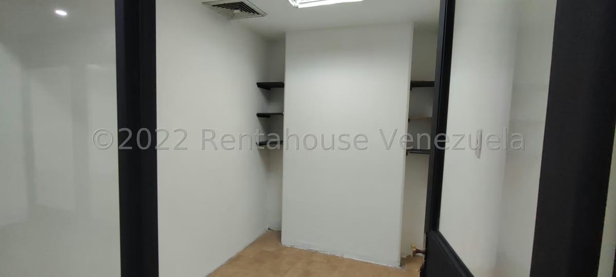 Comercial (Local Comercial) en Venta en San Martin, Distrito Metropolitano - 11