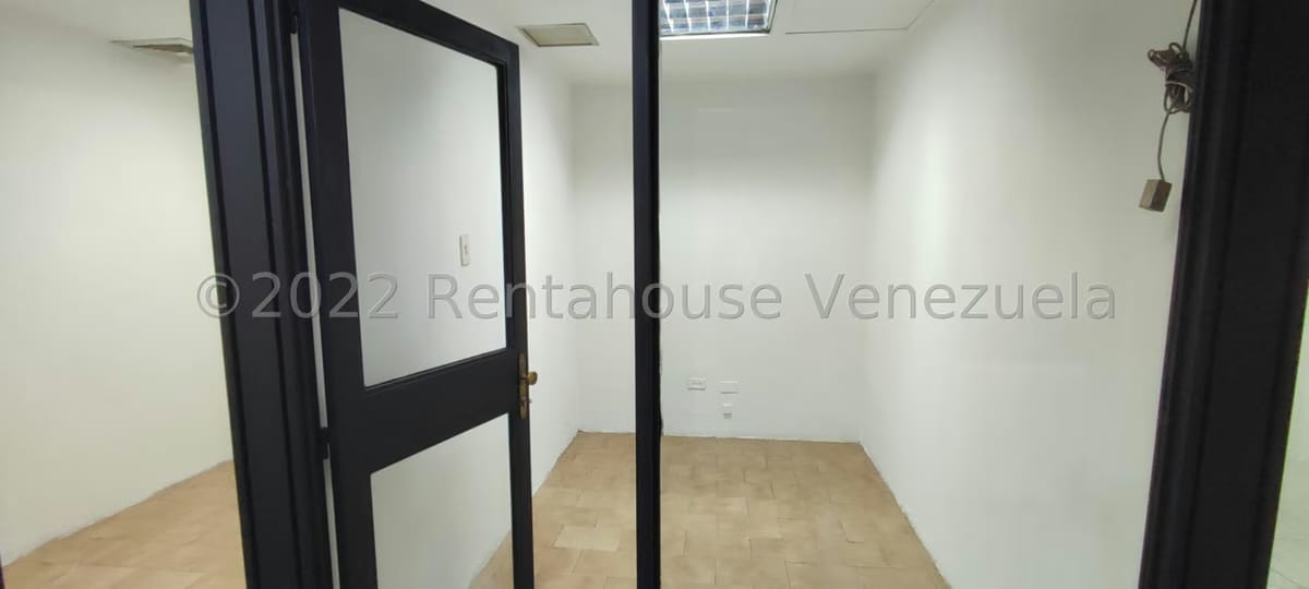 Comercial (Local Comercial) en Venta en San Martin, Distrito Metropolitano - 12