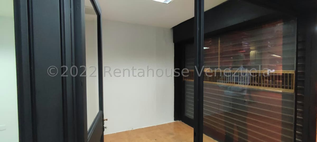 Comercial (Local Comercial) en Venta en San Martin, Distrito Metropolitano - 3