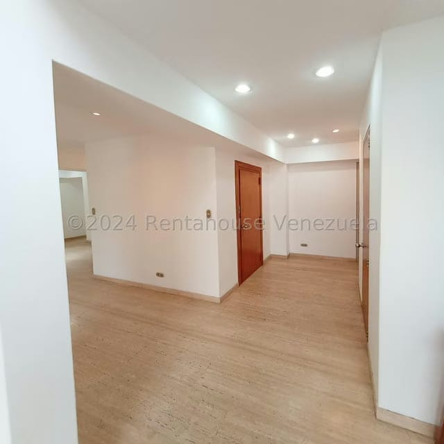 Apartamento (1 Nivel) en Venta en San Bernardino, Distrito Metropolitano - 8