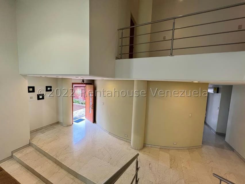Casa (Duplex) en Venta en Colinas de Bello Monte, Distrito Metropolitano - 26