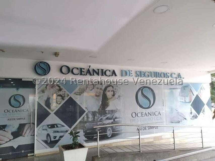 Comercial (Local Comercial) en Venta en La Lago, Zulia - 7