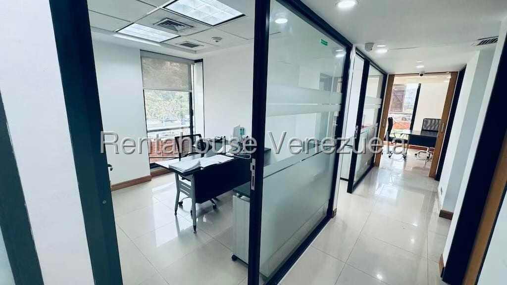 Comercial (Oficina) en Venta en El Rosal, Distrito Metropolitano - 16