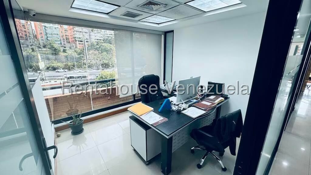 Comercial (Oficina) en Venta en El Rosal, Distrito Metropolitano - 17