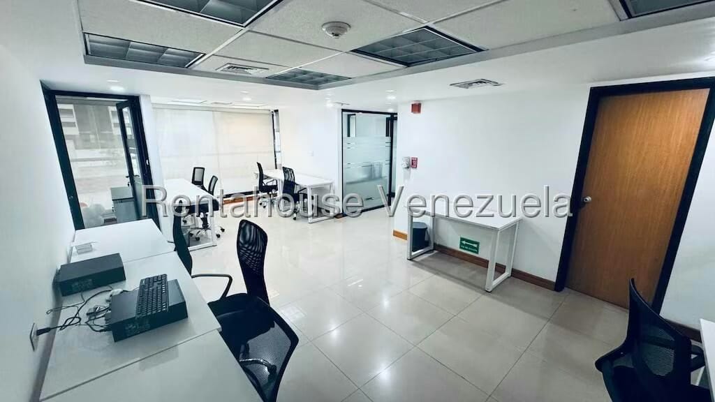 Comercial (Oficina) en Venta en El Rosal, Distrito Metropolitano - 32