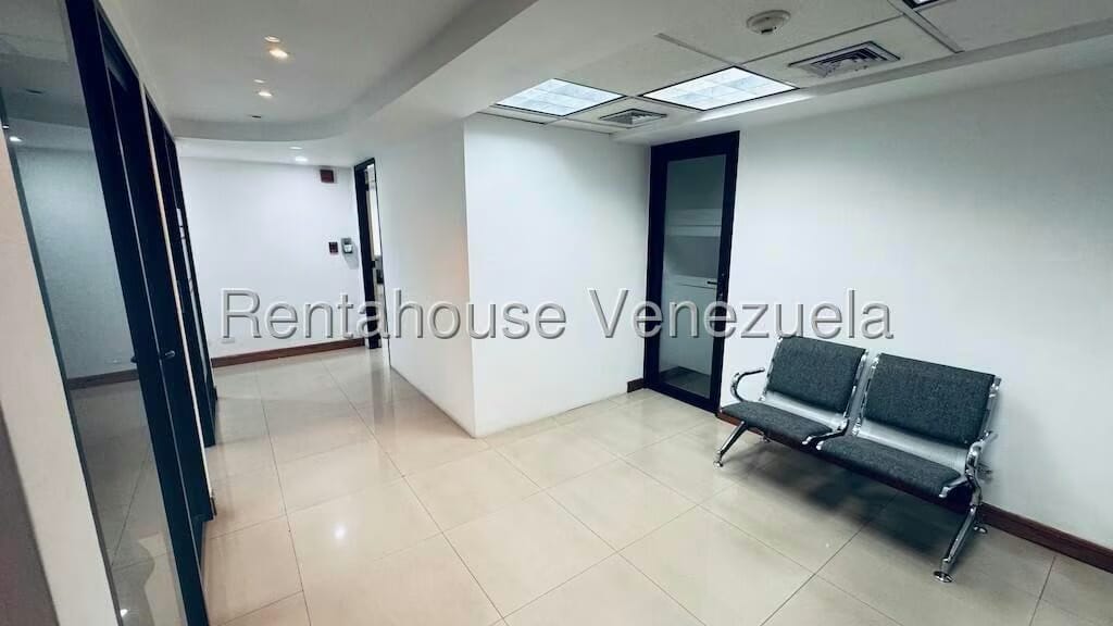 Comercial (Oficina) en Venta en El Rosal, Distrito Metropolitano - 35