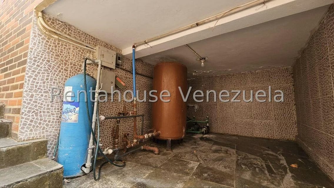 Casa (Multipes Niveles) en Venta en Cumbres de Curumo, Distrito Metropolitano - 11