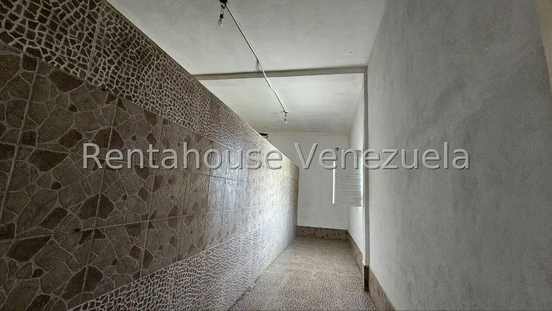 Casa (Multipes Niveles) en Venta en Cumbres de Curumo, Distrito Metropolitano - 15