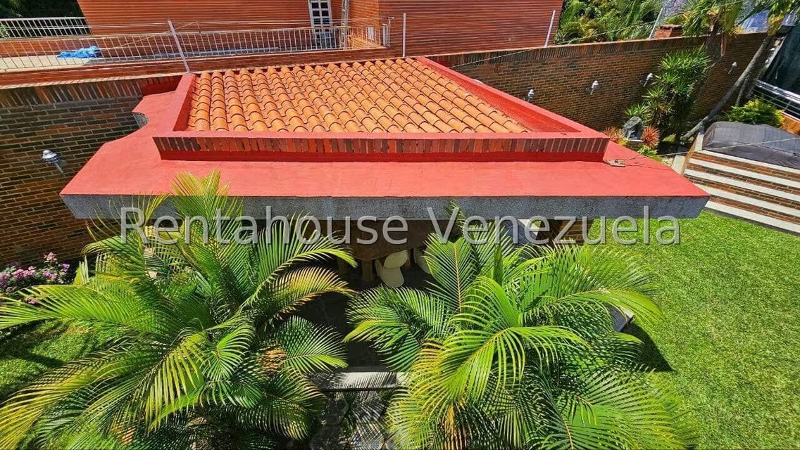 Casa (Multipes Niveles) en Venta en Cumbres de Curumo, Distrito Metropolitano - 25