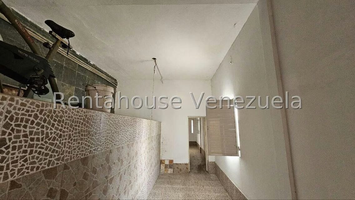 Casa (Multipes Niveles) en Venta en Cumbres de Curumo, Distrito Metropolitano - 5