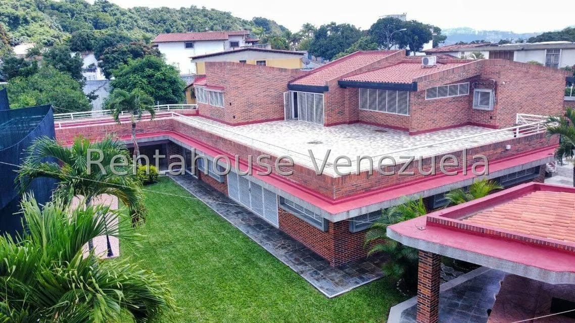 Casa (Multipes Niveles) en Venta en Cumbres de Curumo, Distrito Metropolitano - 44