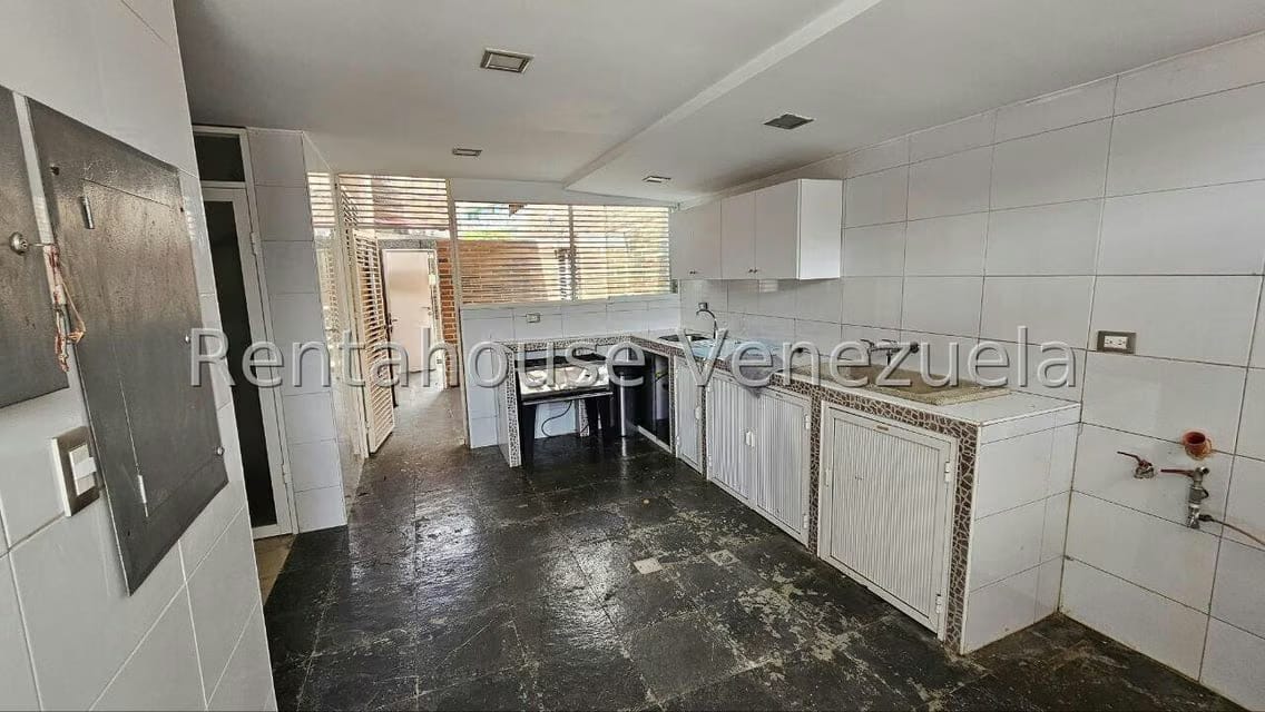 Casa (Multipes Niveles) en Venta en Cumbres de Curumo, Distrito Metropolitano - 45