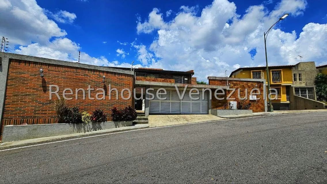 Casa (Multipes Niveles) en Venta en Cumbres de Curumo, Distrito Metropolitano - 48