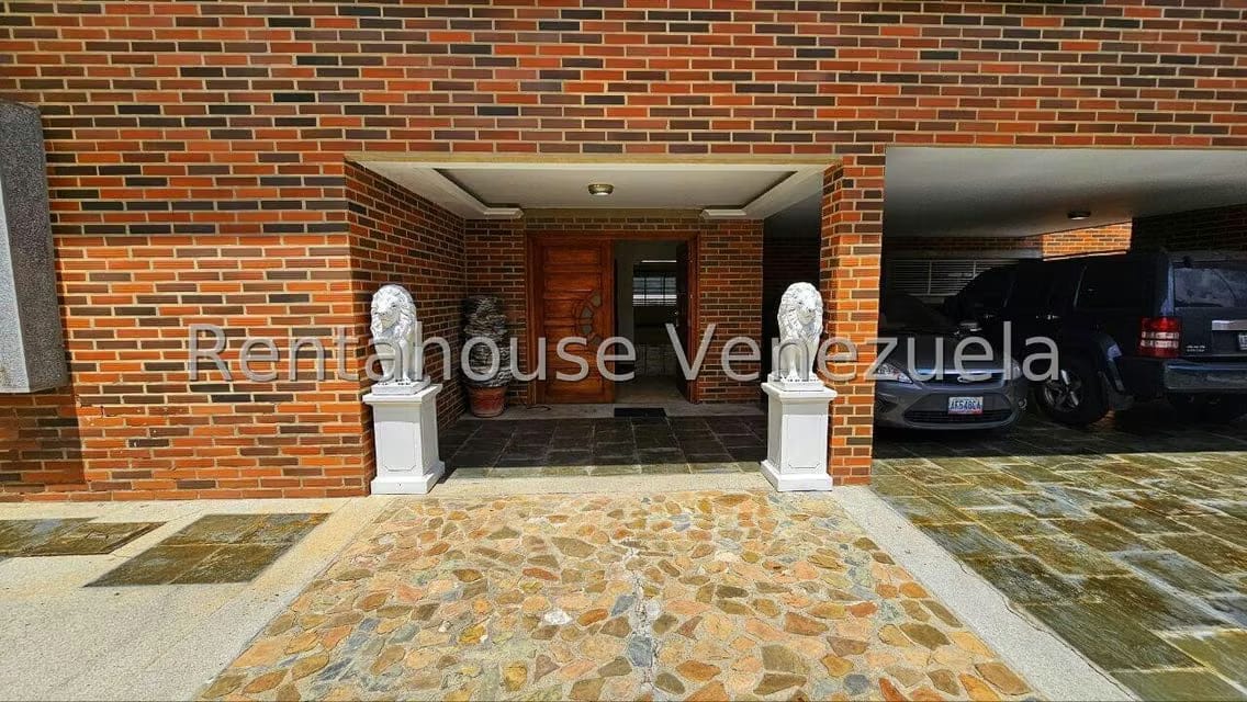 Casa (Multipes Niveles) en Venta en Cumbres de Curumo, Distrito Metropolitano - 52