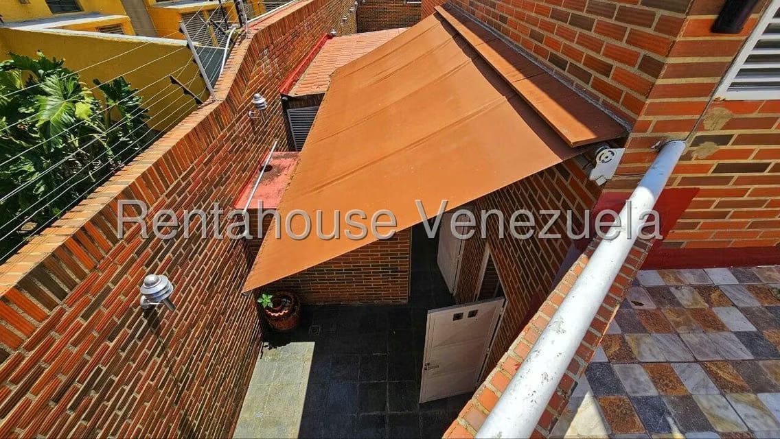 Casa (Multipes Niveles) en Venta en Cumbres de Curumo, Distrito Metropolitano - 57