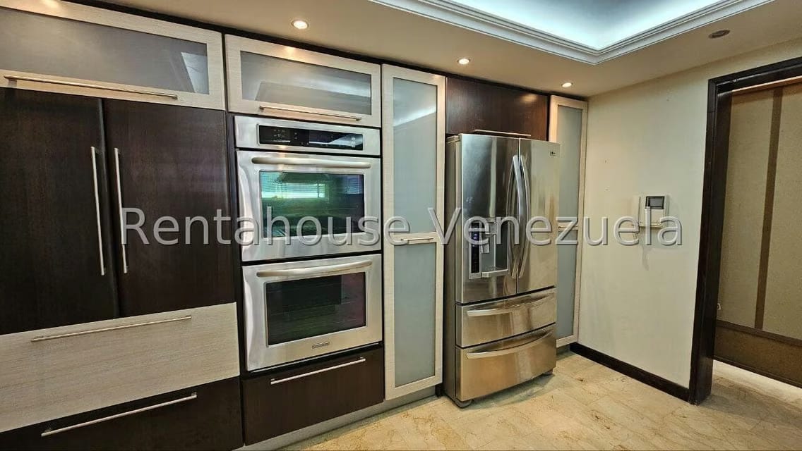 Casa (Multipes Niveles) en Venta en Cumbres de Curumo, Distrito Metropolitano - 86