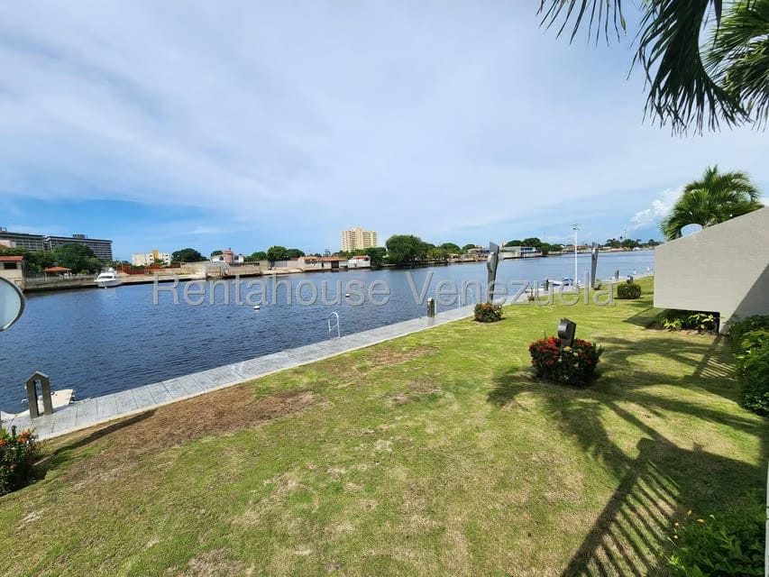 Townhouse (Duplex) en Venta en Puerto Encantado, Miranda - 19