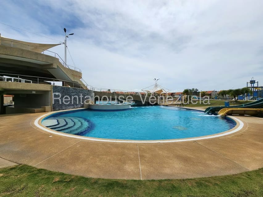 Townhouse (Duplex) en Venta en Puerto Encantado, Miranda - 35