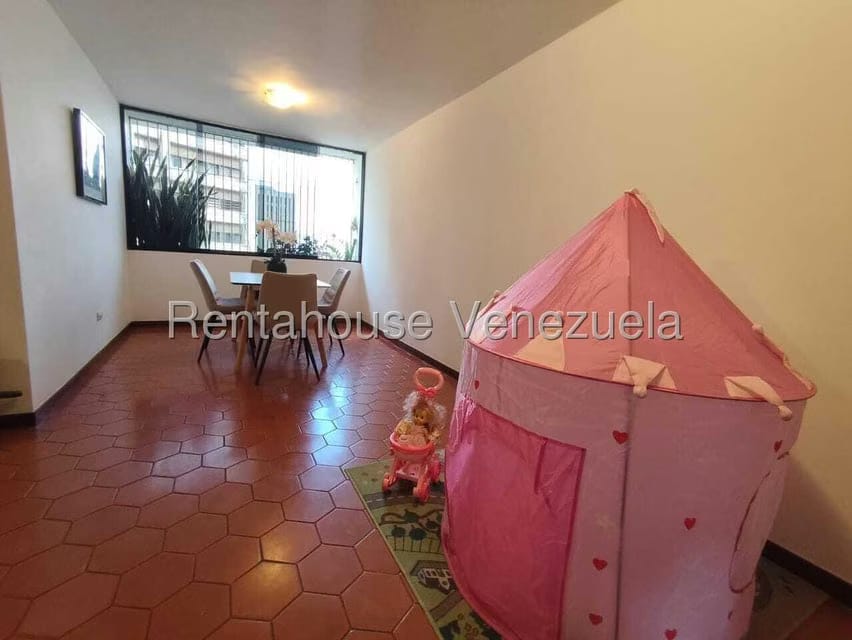 Apartamento (1 Nivel) en Venta en Los Palos Grandes, Distrito Metropolitano - 12