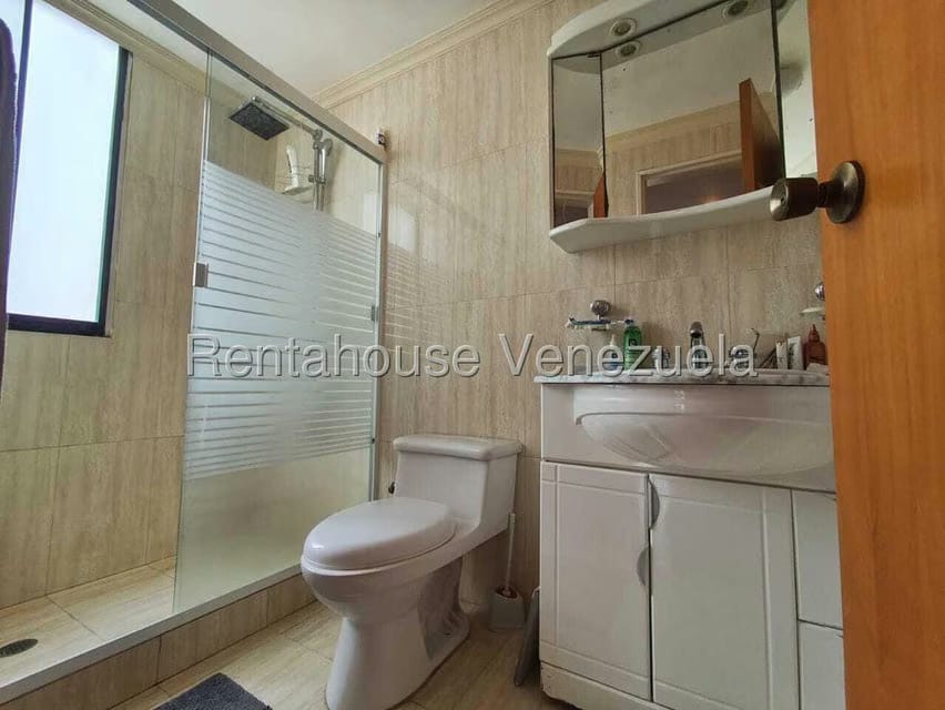 Apartamento (1 Nivel) en Venta en Los Palos Grandes, Distrito Metropolitano - 21