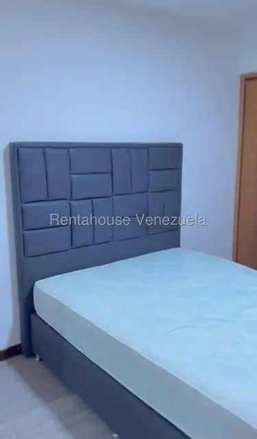 Apartamento (1 Nivel) en Alquiler en Campo Alegre, Distrito Metropolitano - 8