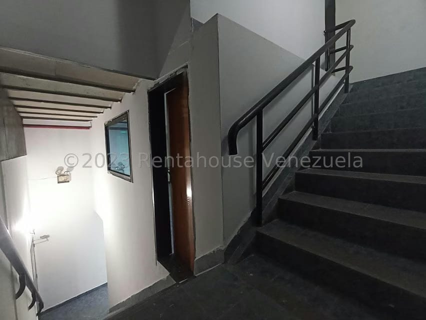 Comercial (Edificio) en Alquiler en Santa Rosa, Aragua - 11