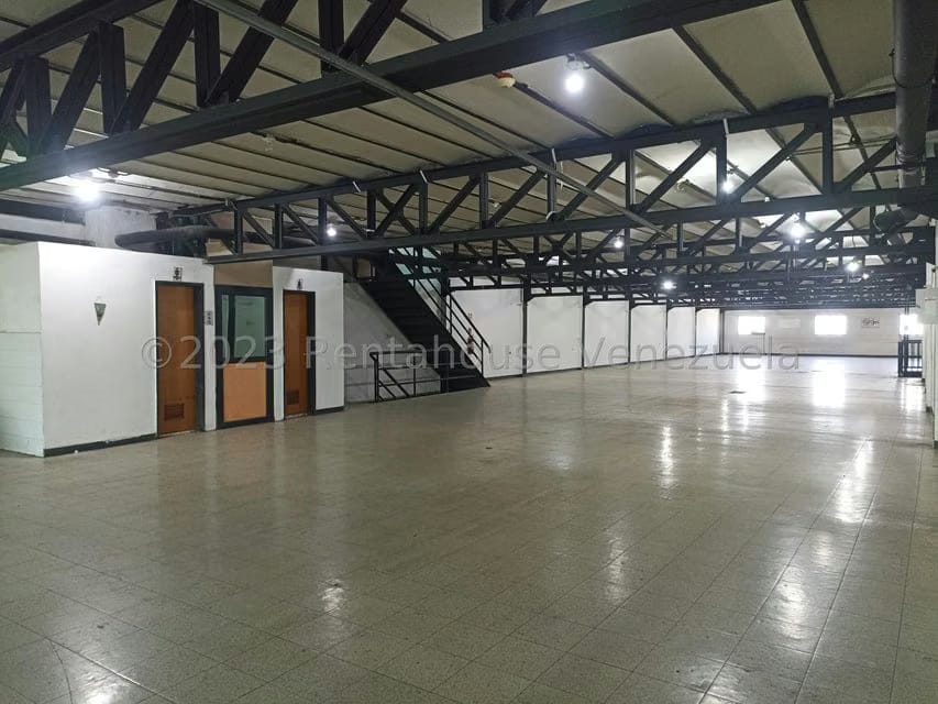 Comercial (Edificio) en Alquiler en Santa Rosa, Aragua - 24