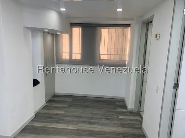 Comercial (Oficina) en Venta en Los Palos Grandes, Distrito Metropolitano - 5