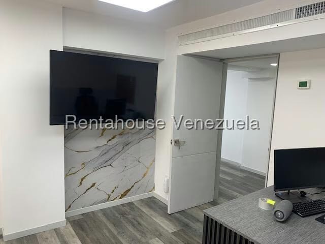 Comercial (Oficina) en Venta en Los Palos Grandes, Distrito Metropolitano - 8