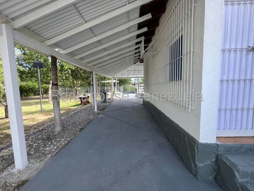 Casa (1 Nivel) en Venta en Los Canales de Rio Chico, Miranda - 24