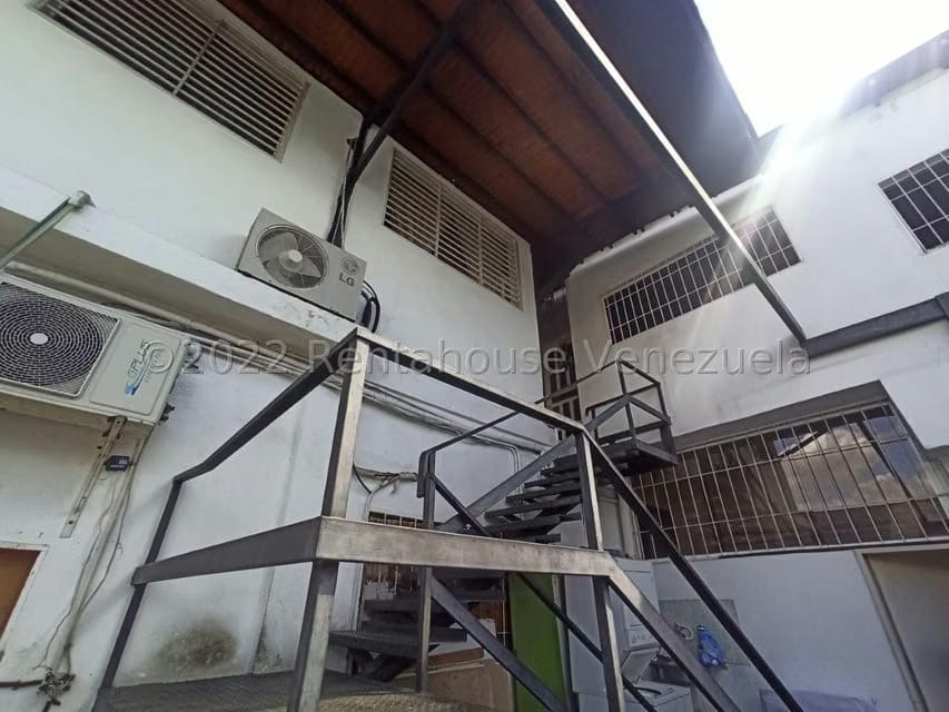 Casa (Multipes Niveles) en Venta en Zona Este, Lara - 16