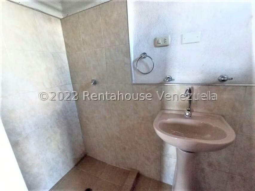 Casa (Multipes Niveles) en Venta en Zona Este, Lara - 56