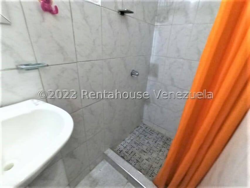 Casa (Multipes Niveles) en Venta en Zona Este, Lara - 63