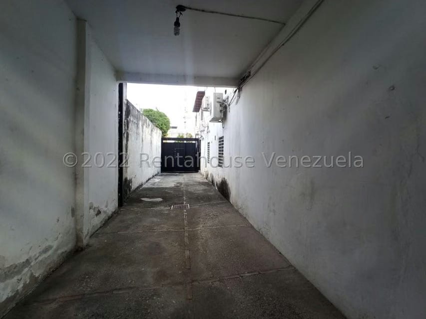 Casa (Multipes Niveles) en Venta en Zona Este, Lara - 70