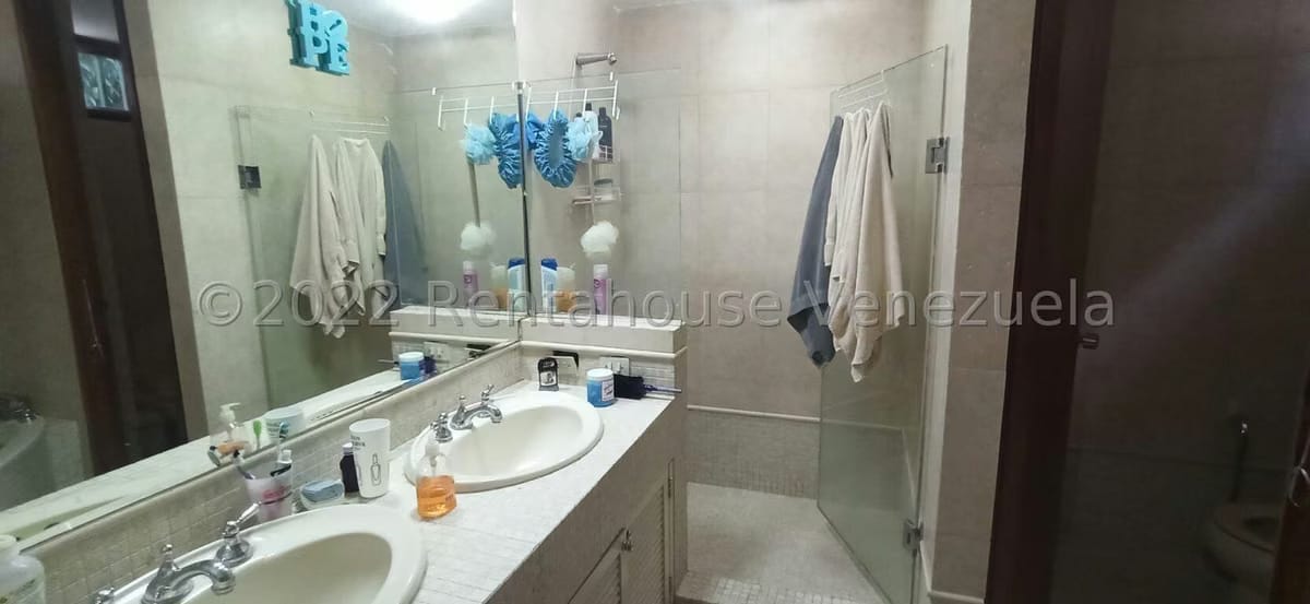 Casa (Duplex) en Venta en Prados del Este, Distrito Metropolitano - 29