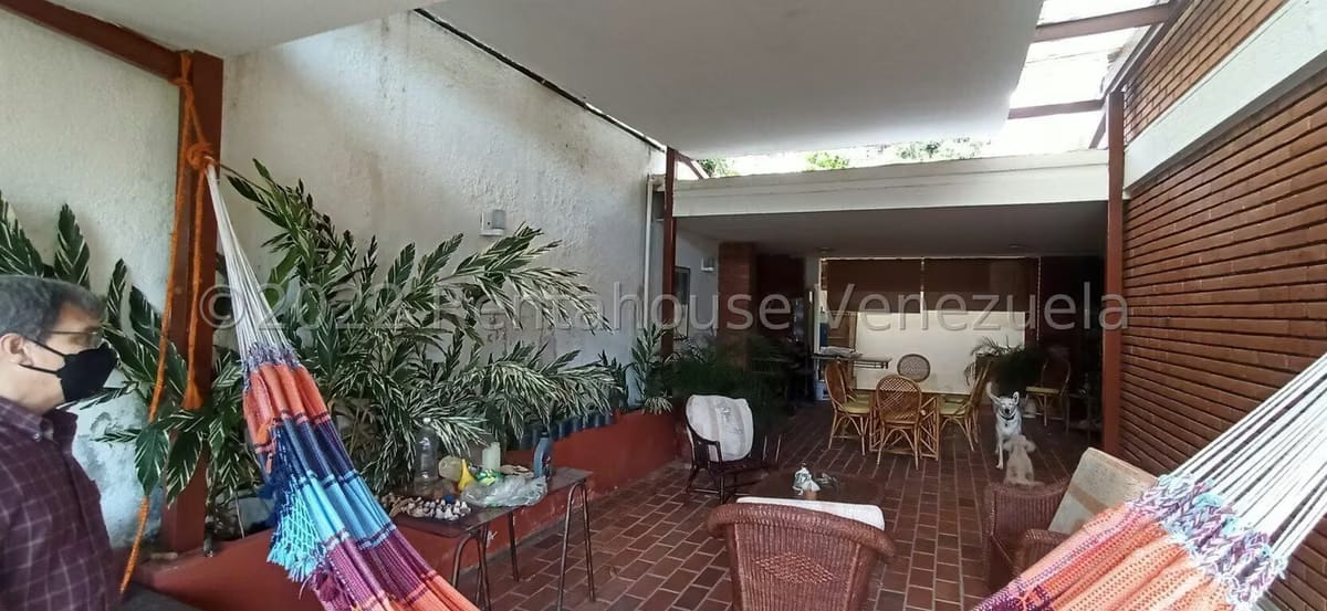 Casa (Duplex) en Venta en Prados del Este, Distrito Metropolitano - 4