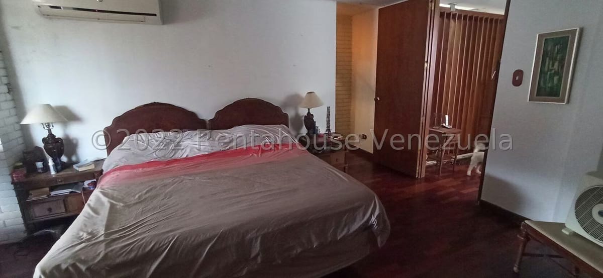 Casa (Duplex) en Venta en Prados del Este, Distrito Metropolitano - 31