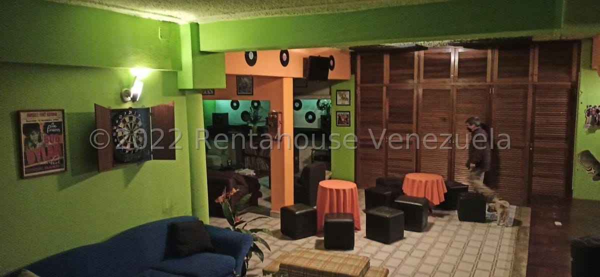 Casa (Duplex) en Venta en Prados del Este, Distrito Metropolitano - 39